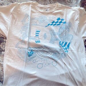 2007 DC White Blue Graphic T-Shirt Men Size XL